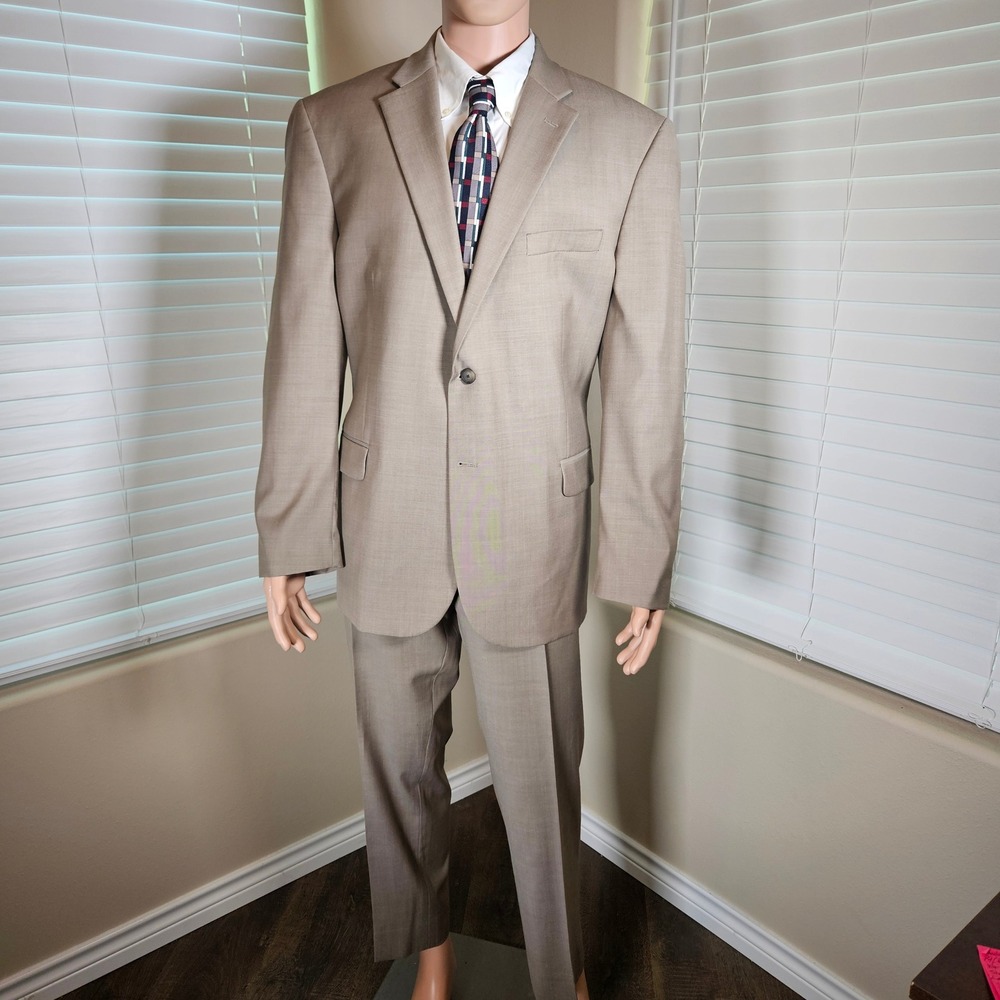 Jos. A. Bank Traveler 2 Piece Suit Mens 46R Tan Wool Blend Blazer and pants